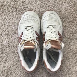 New Balance Tennis Shoes